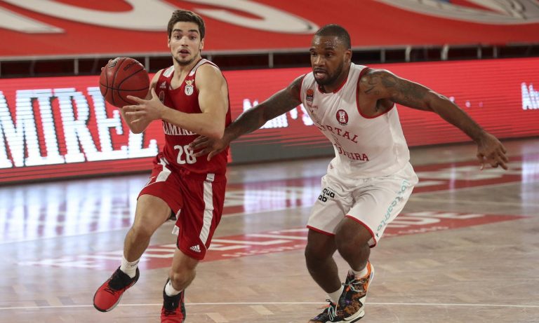 Galitos vence benfica