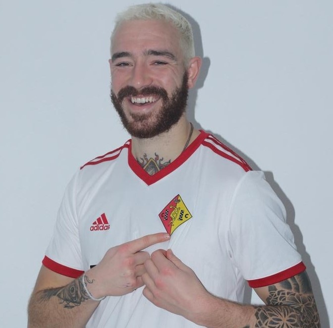 Anthony novak chega à europa