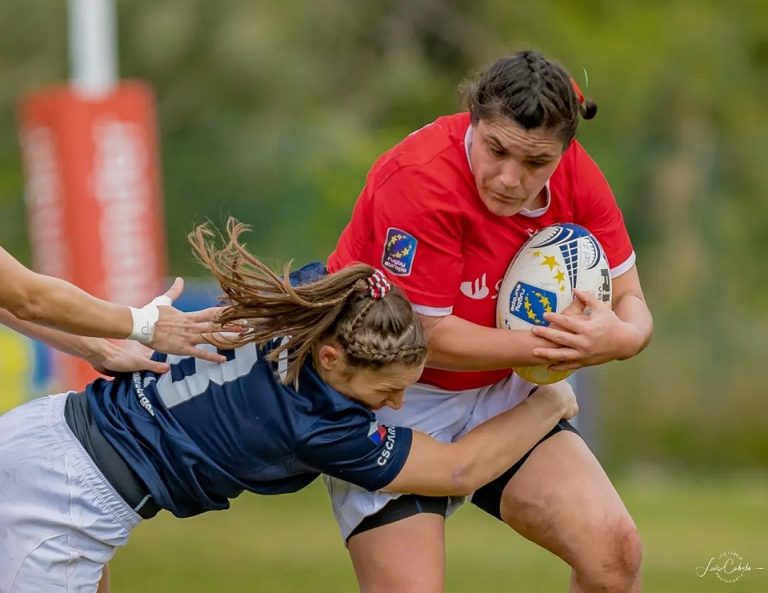 Seleção feminina de râguebi de Portugal vence Chéquia por 51-0.